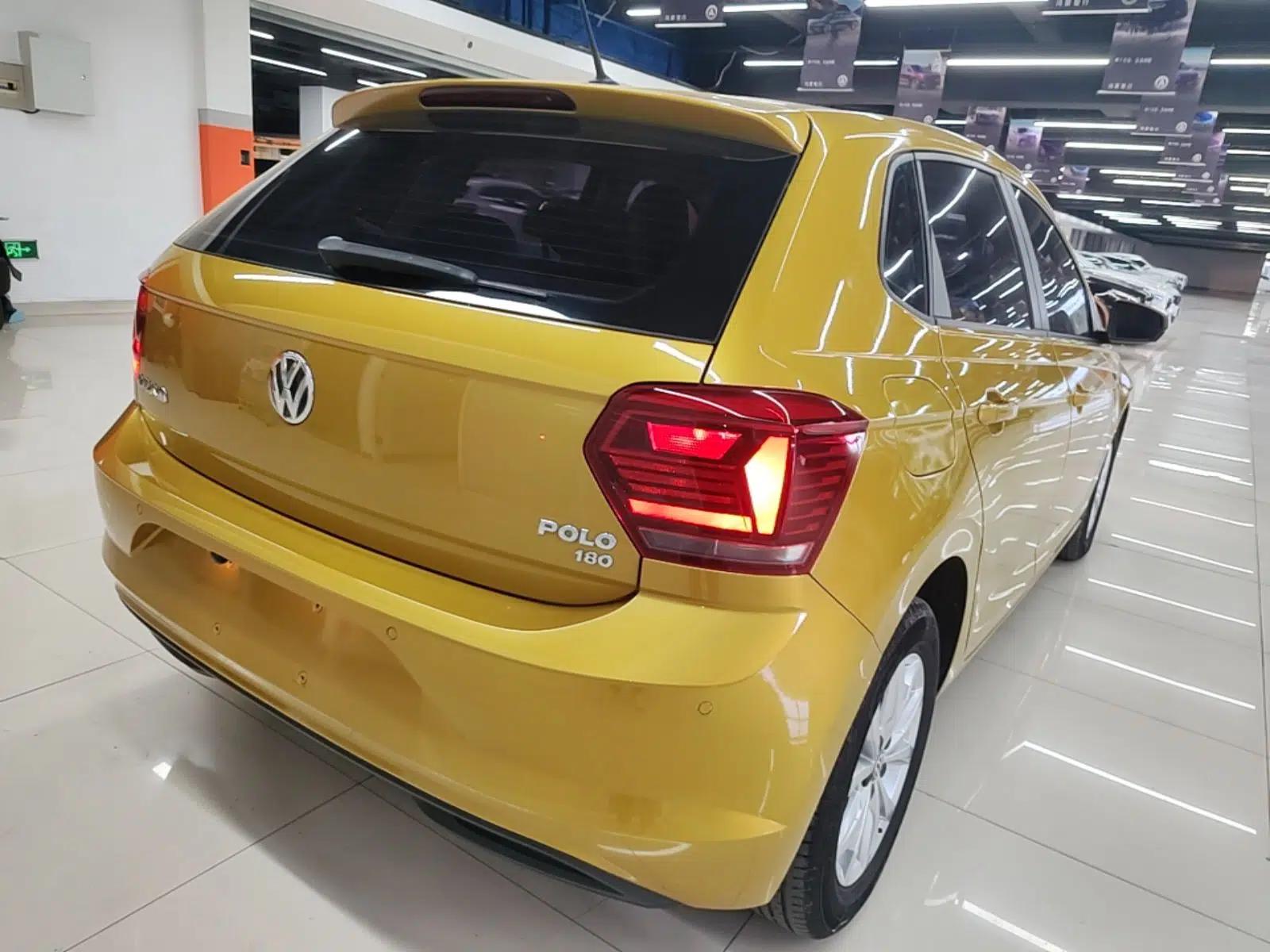 Volkswagen Polo 2019 Plus 1.5L Automatic Colorful Technology Edition — миниатюра 4