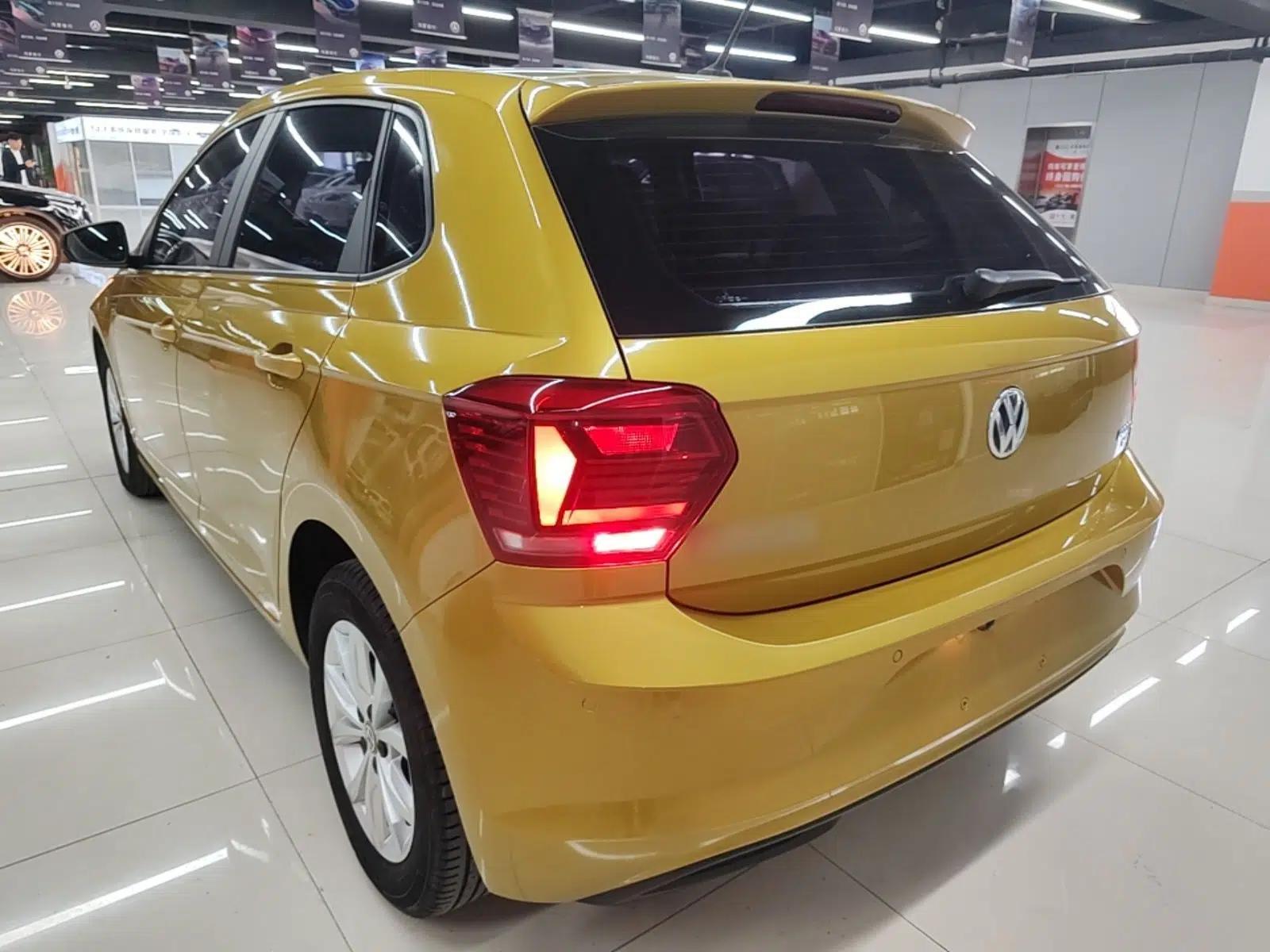 Volkswagen Polo 2019 Plus 1.5L Automatic Colorful Technology Edition — миниатюра 7