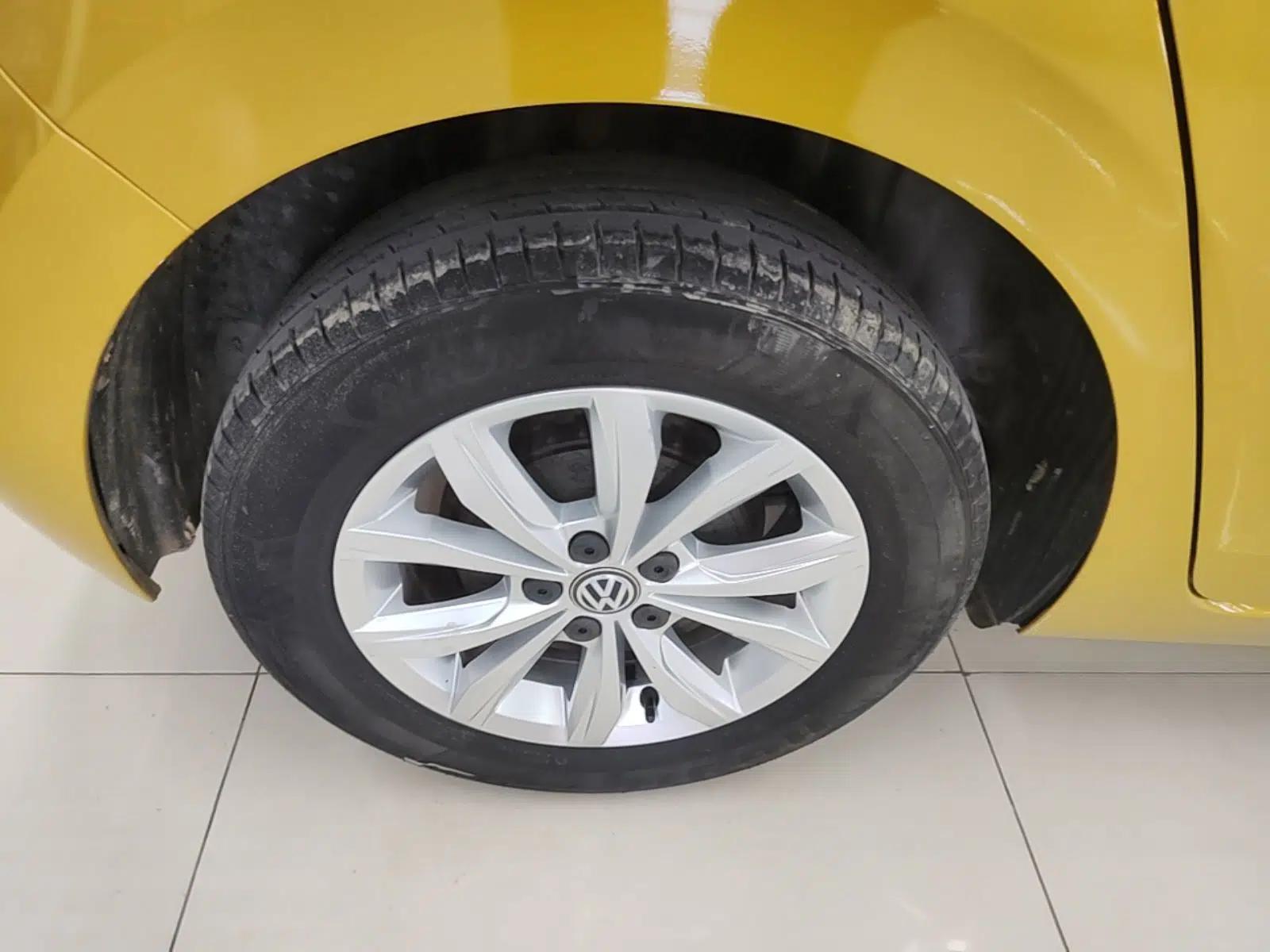 Volkswagen Polo 2019 Plus 1.5L Automatic Colorful Technology Edition — миниатюра 10