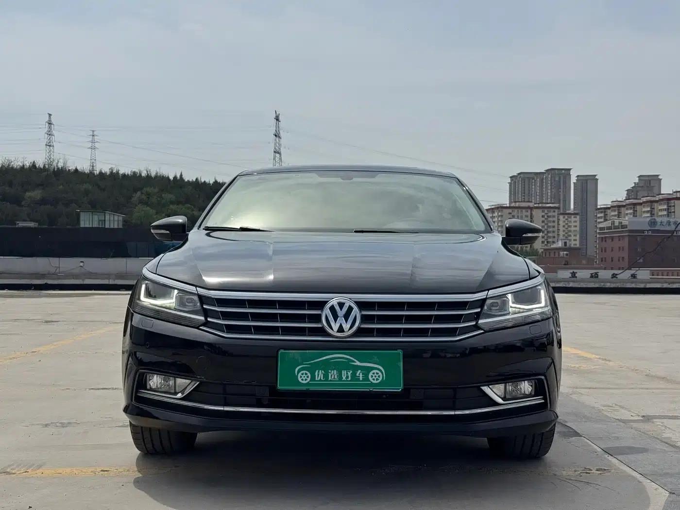 2016 Passat 330TSI DSG Royal Edition — миниатюра 2