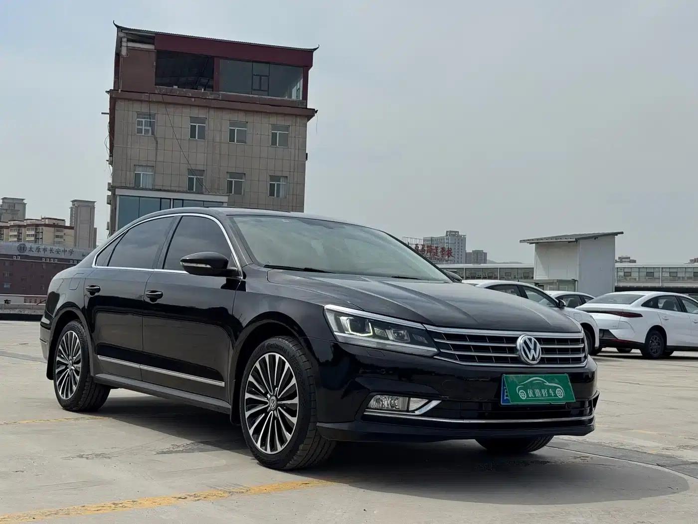 2016 Passat 330TSI DSG Royal Edition — миниатюра 3