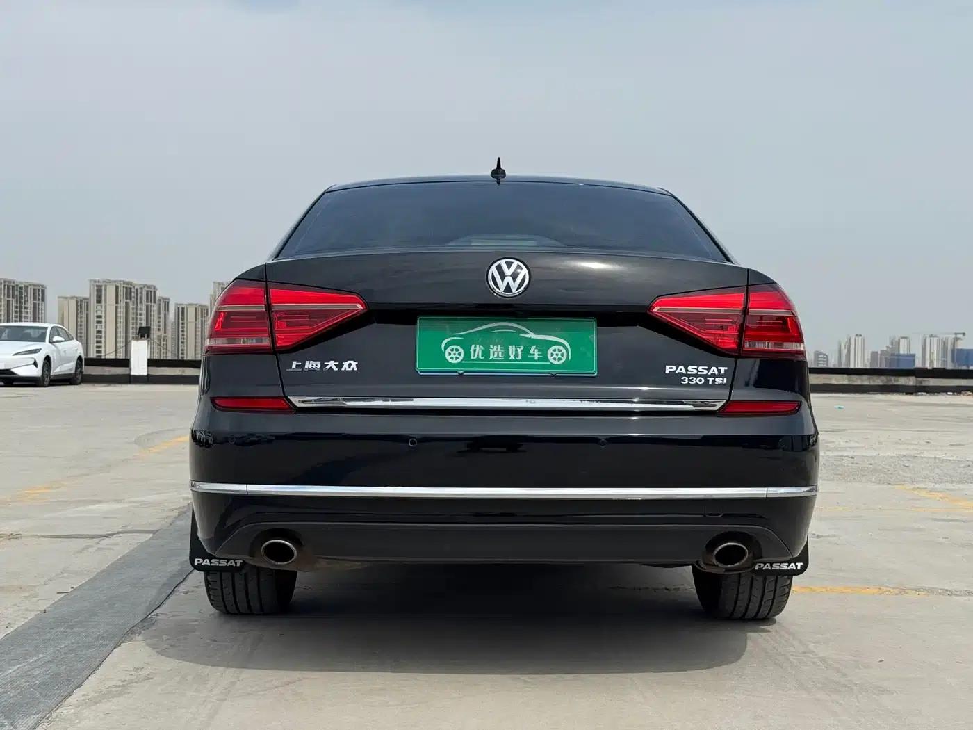 2016 Passat 330TSI DSG Royal Edition — миниатюра 8