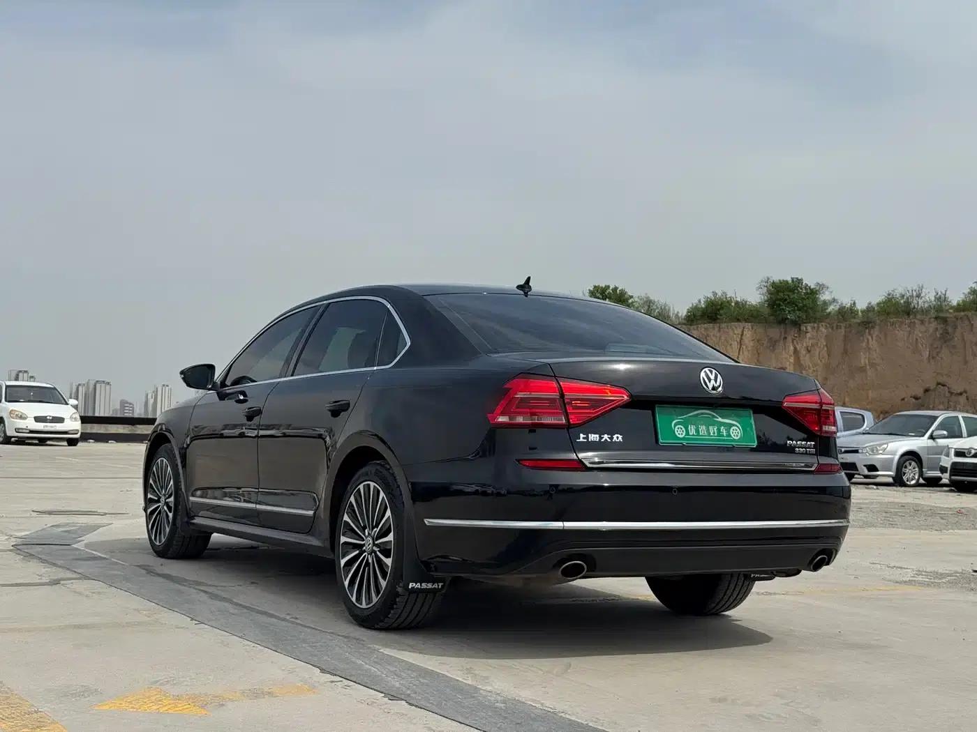 2016 Passat 330TSI DSG Royal Edition — миниатюра 9