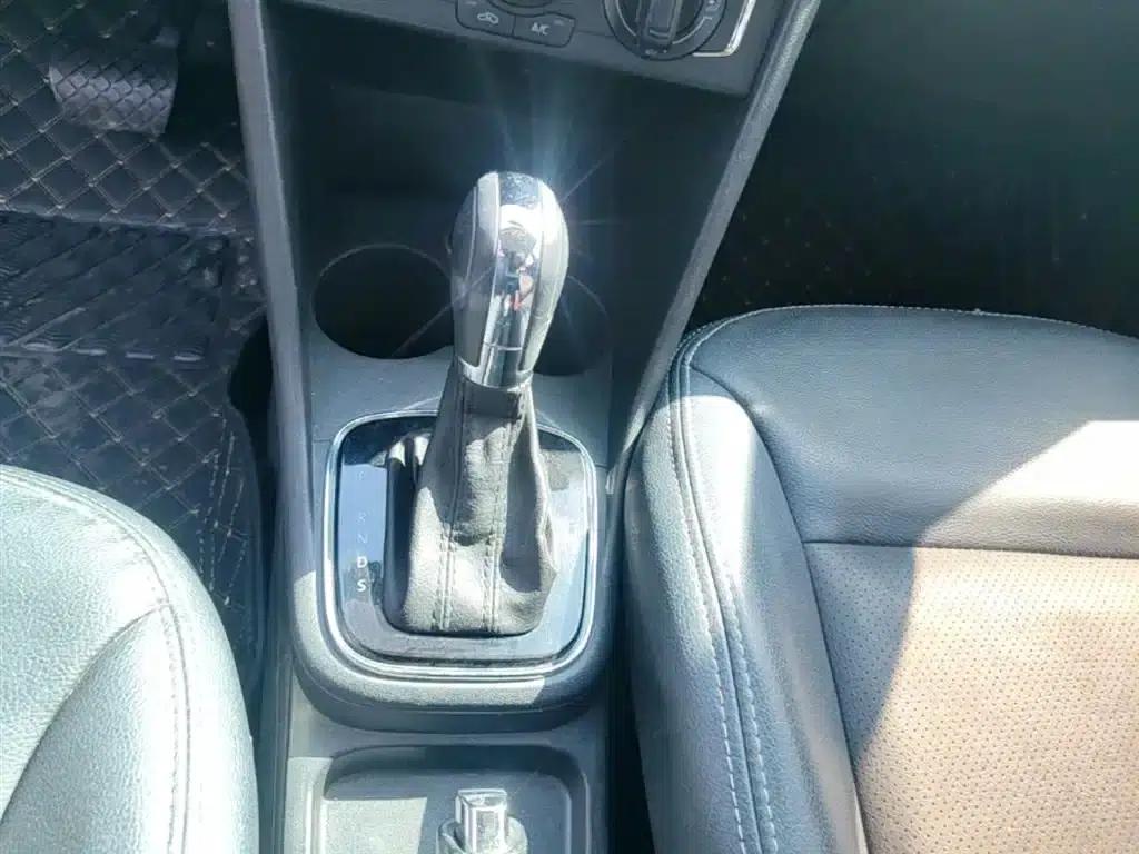 2016 Polo 1.6L Automatic Comfort Model — миниатюра 14