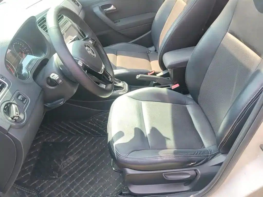2016 Polo 1.6L Automatic Comfort Model — миниатюра 15
