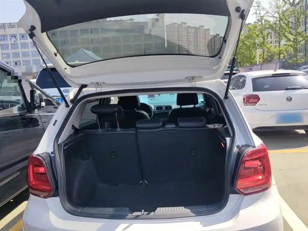 2016 Polo 1.6L Automatic Comfort Model — миниатюра 19