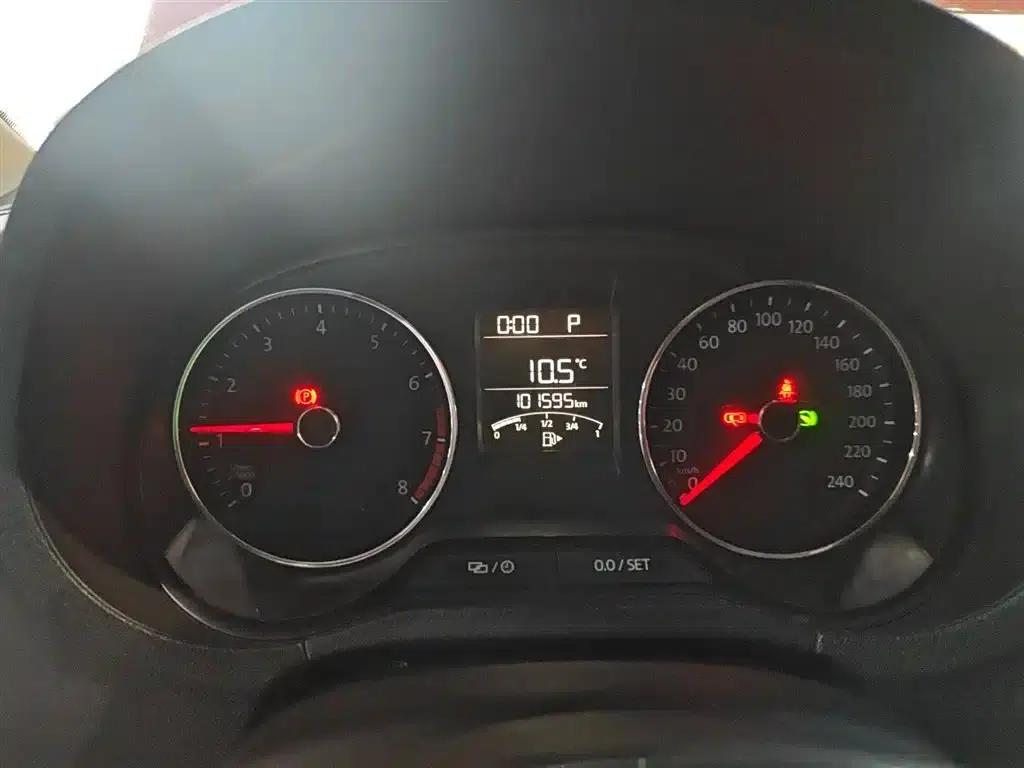 2016 Polo 1.6L Automatic Comfort Model — миниатюра 4