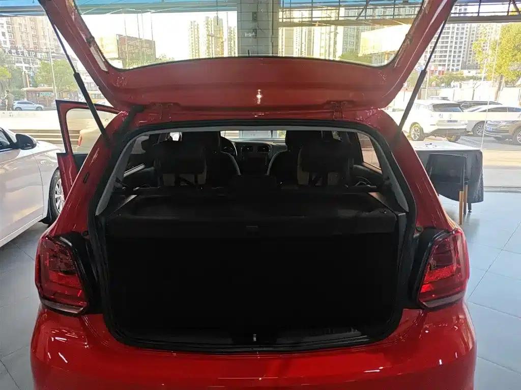 2016 Polo 1.6L Automatic Comfort Model — миниатюра 10