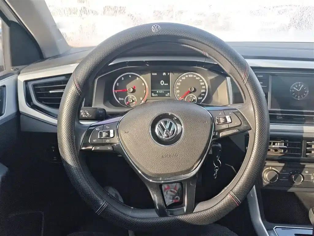 2019 Polo Plus 1.5L Automatic Colorful Technology Edition — миниатюра 11