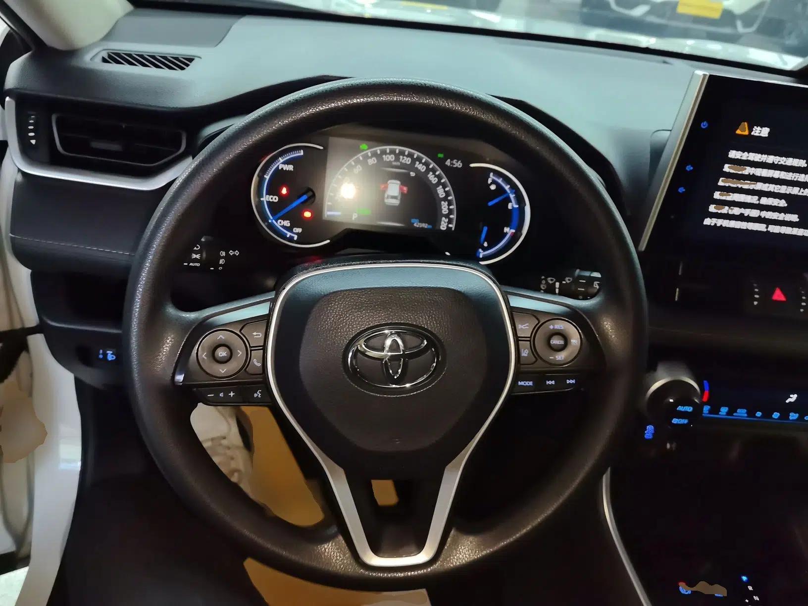 Toyota RAV4 2021 Revised Version Dual-Motor Hybrid 2.5L E-CVT Two-Wheel Drive Elite Edition — миниатюра 13