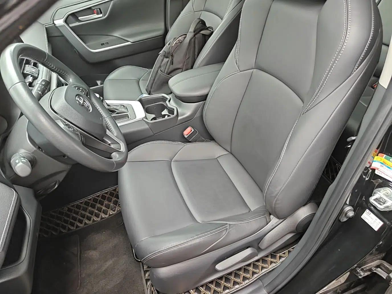 Toyota Wildlander 2022 2.0L CVT Two-Wheel Drive Urban Edition — миниатюра 18