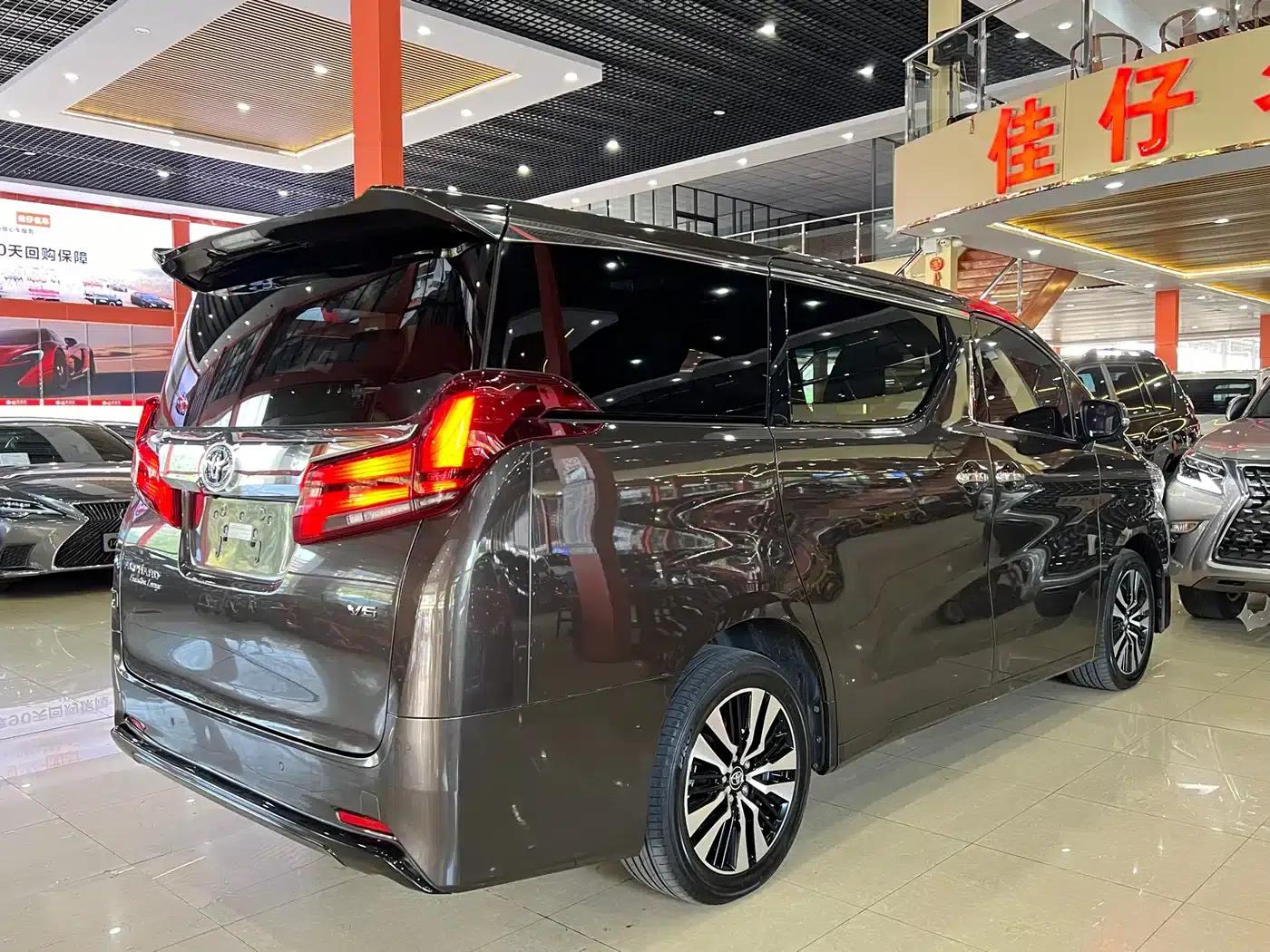 2018 Alphard Facelift 3.5L Premium Edition — миниатюра 5