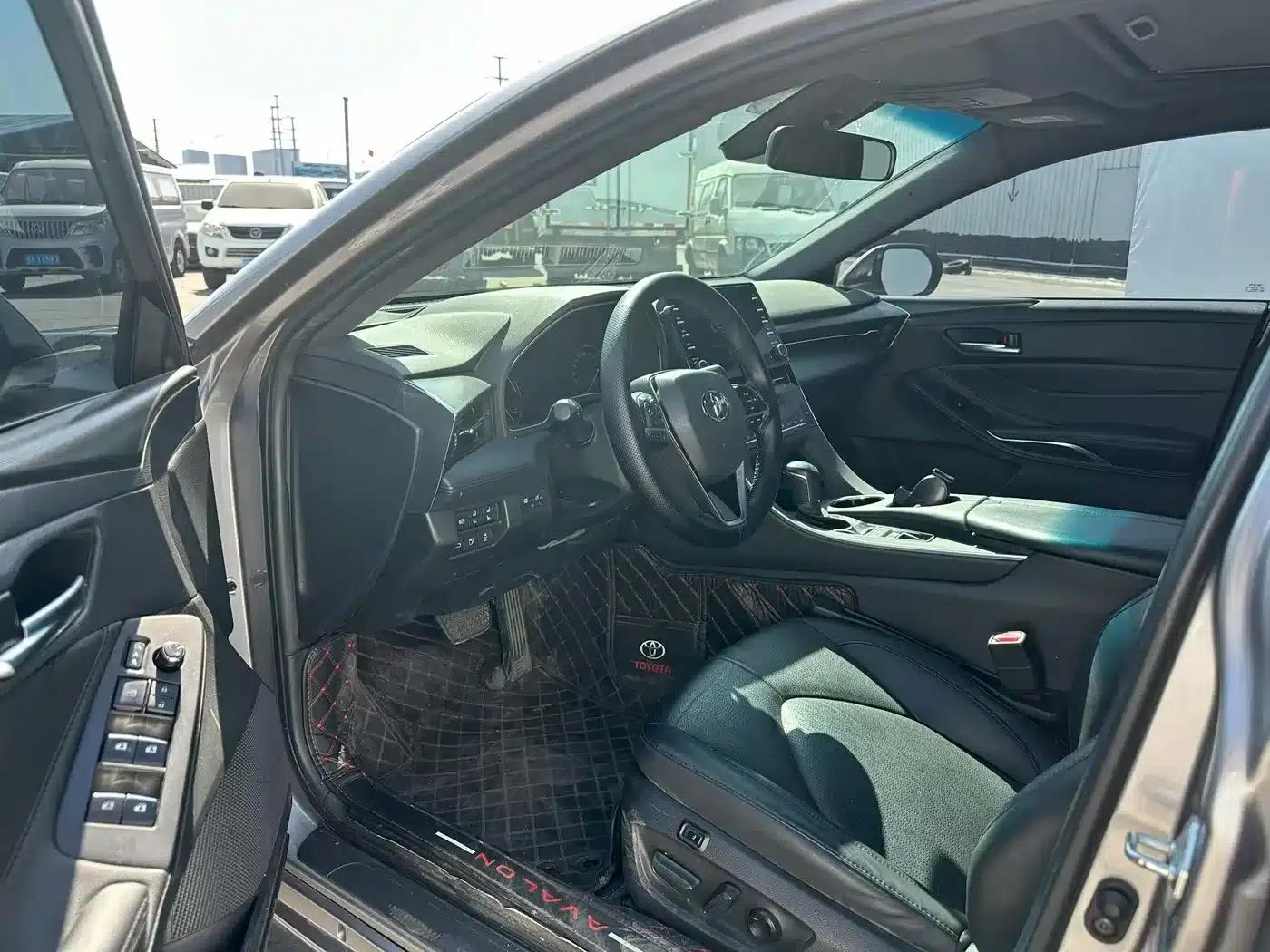 2021 Toyota Avalon 2.5L Luxury Edition — миниатюра 4