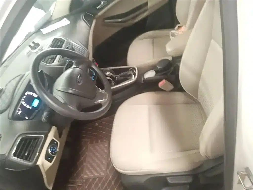 Ford Focus 2015 1.5L Automatic Comfort Model — миниатюра 15