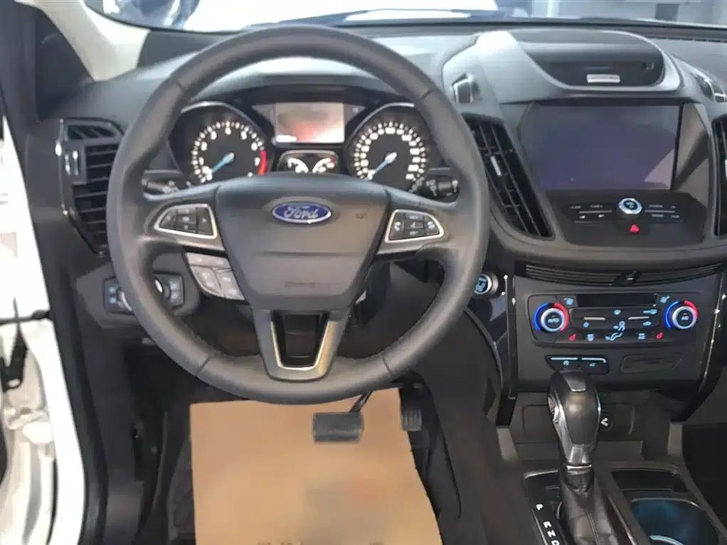 2018 Ford Kuga EcoBoost 180 2WD Luxury Edition — миниатюра 4