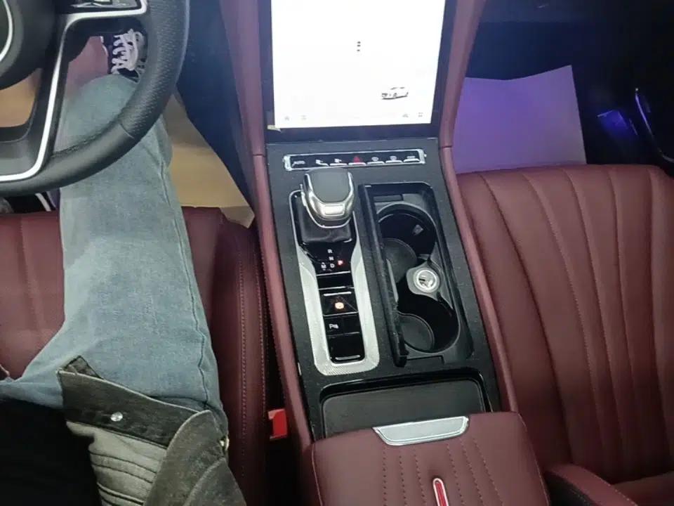 Hongqi H5 2024 1.5T DCT Smart Connect Flagship Edition — миниатюра 17