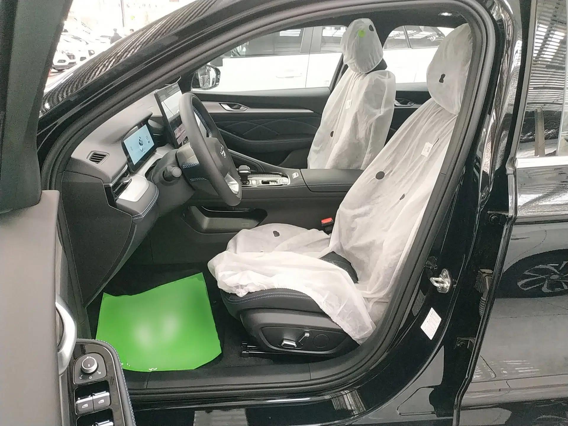 Geely Auto Preface 2026 Model Oriental Yao 1.5TD Kunlun Edition — миниатюра 17