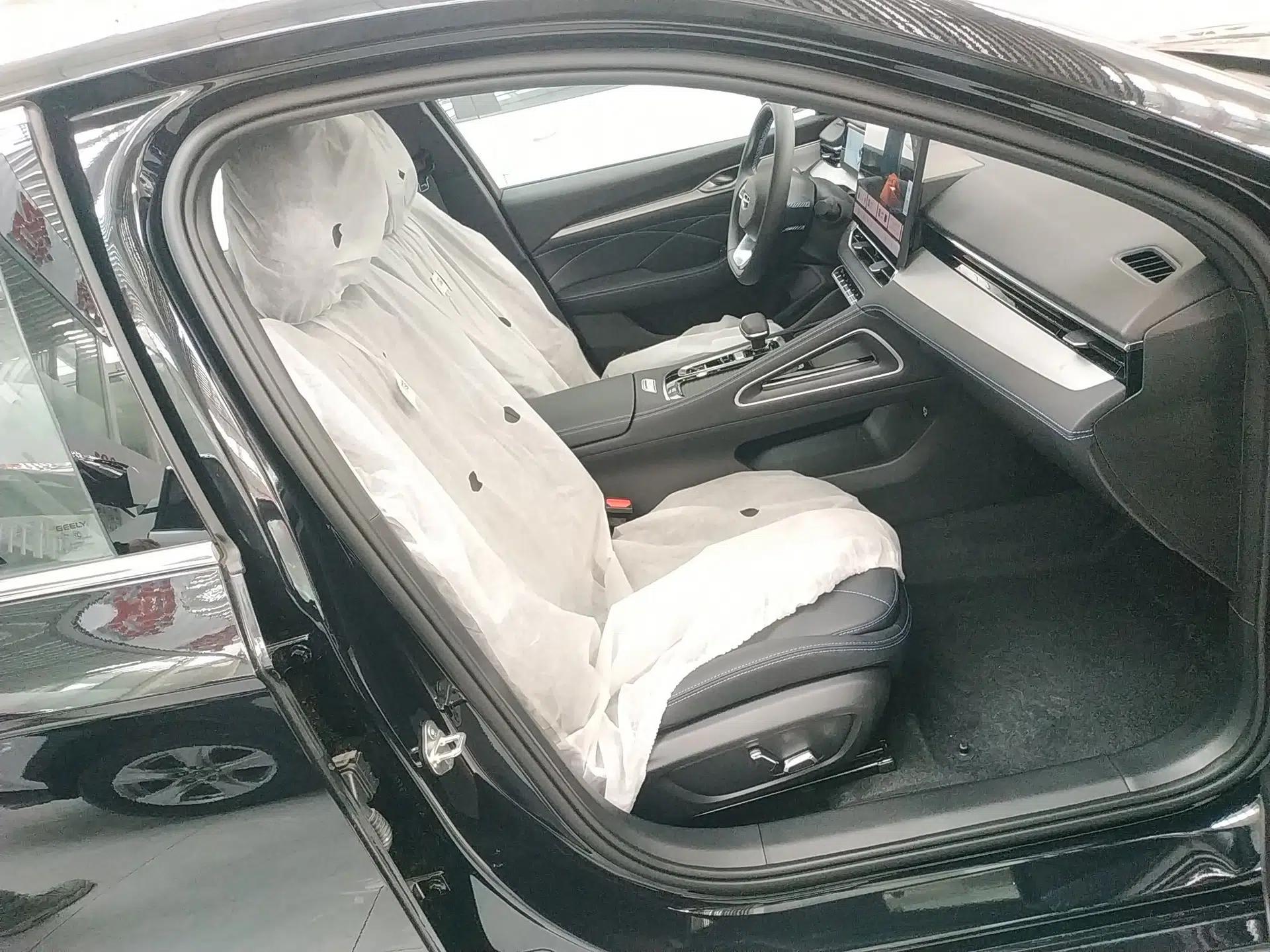 Geely Auto Preface 2026 Model Oriental Yao 1.5TD Kunlun Edition — миниатюра 23