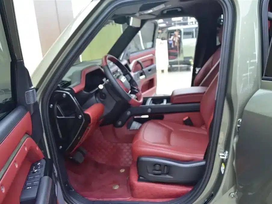 2021 Land Rover Defender 110 P400 Dark Edition — миниатюра 4