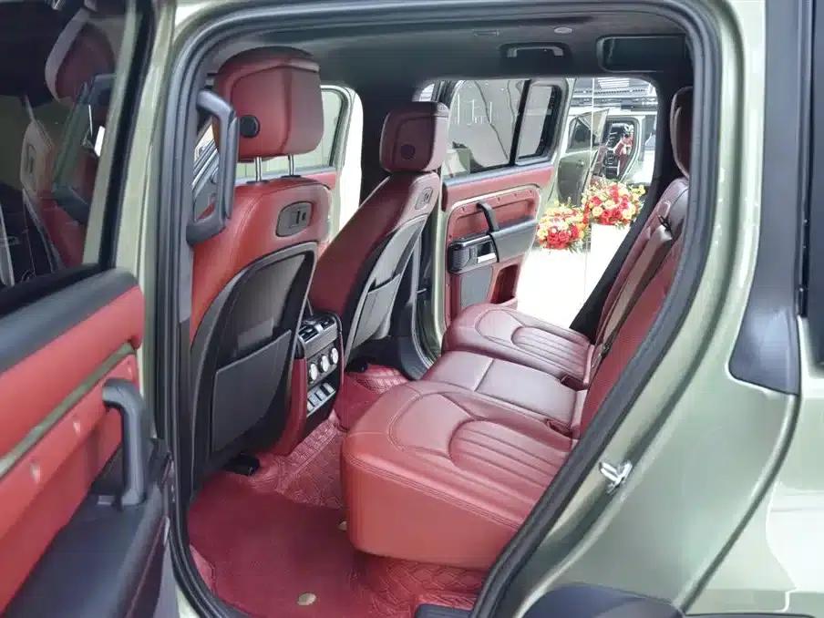 2021 Land Rover Defender 110 P400 Dark Edition — миниатюра 5