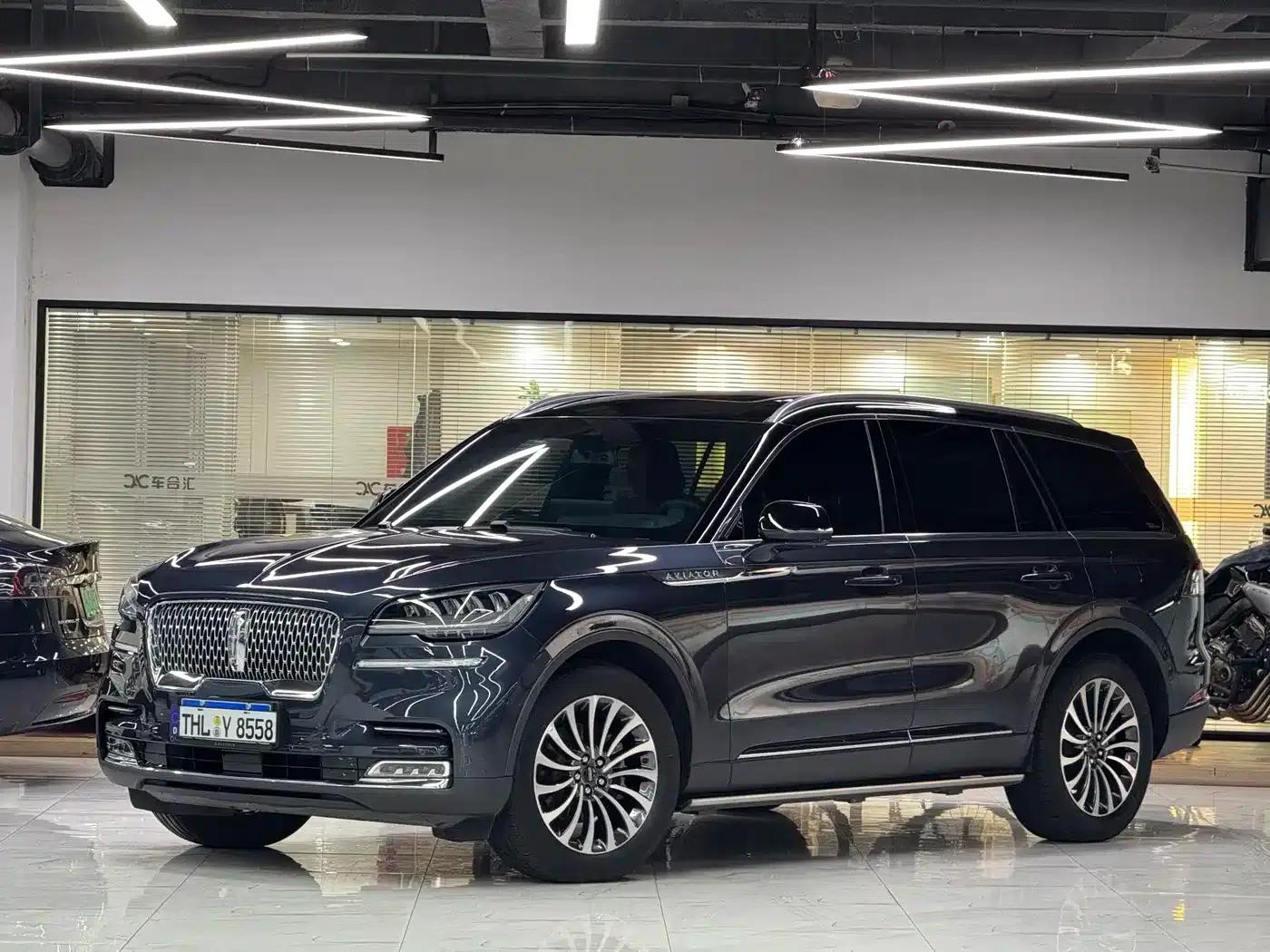 2022 Aviator 3.0T V6 AWD Premium Edition — миниатюра 1