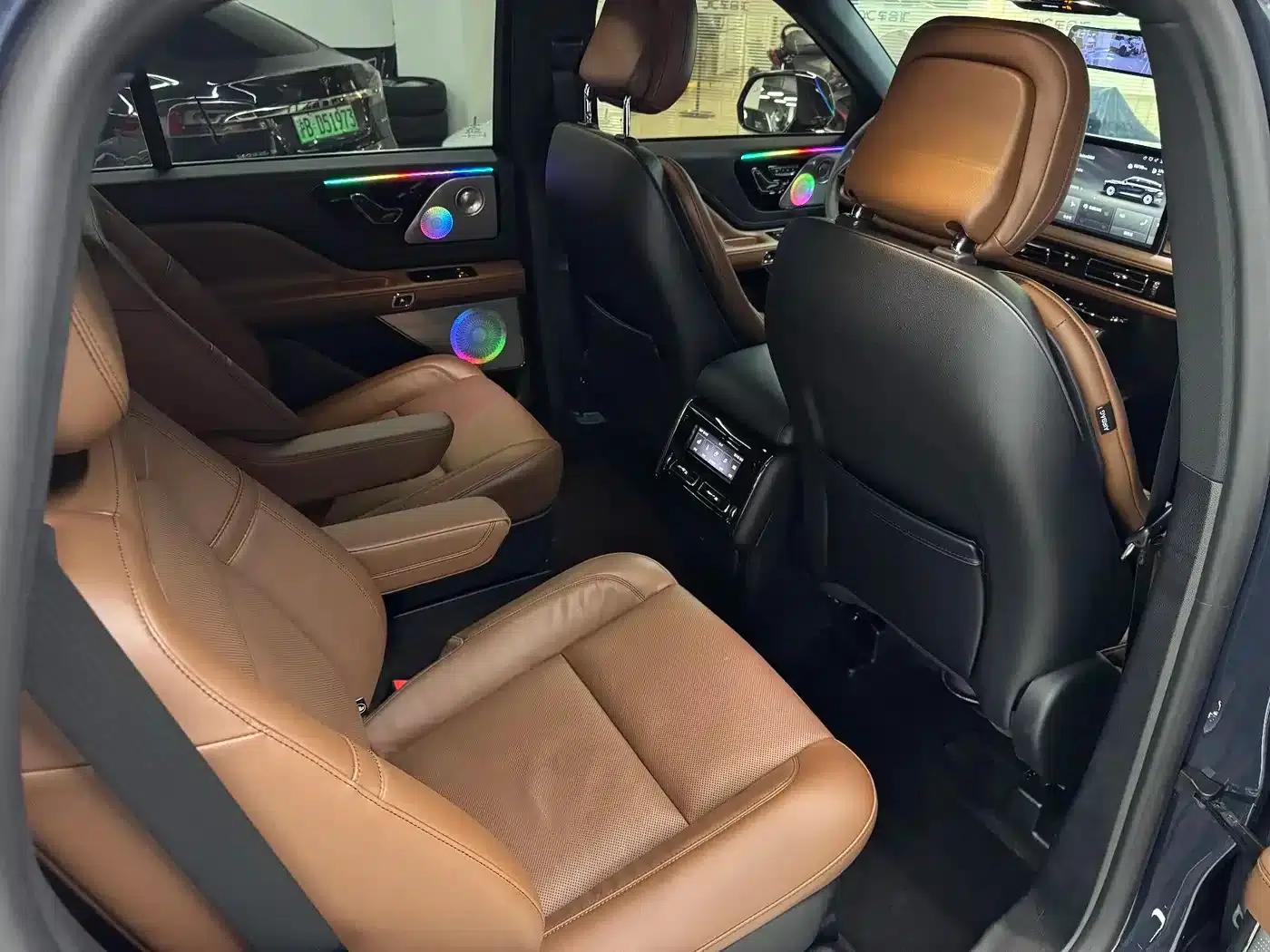2022 Aviator 3.0T V6 AWD Premium Edition — миниатюра 18