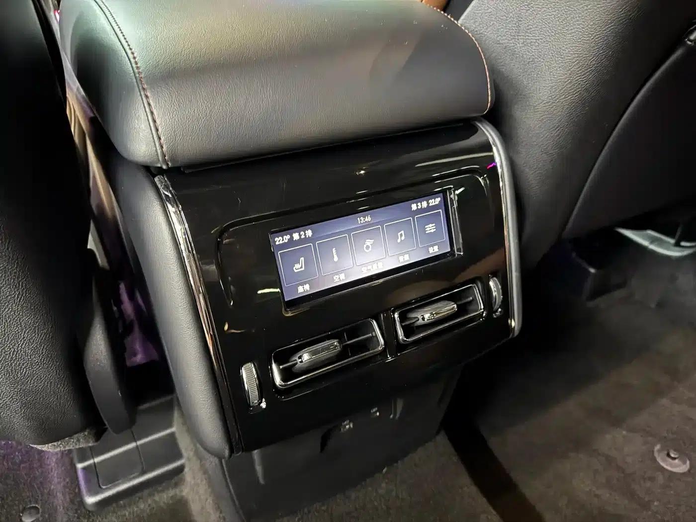 2022 Aviator 3.0T V6 AWD Premium Edition — миниатюра 20