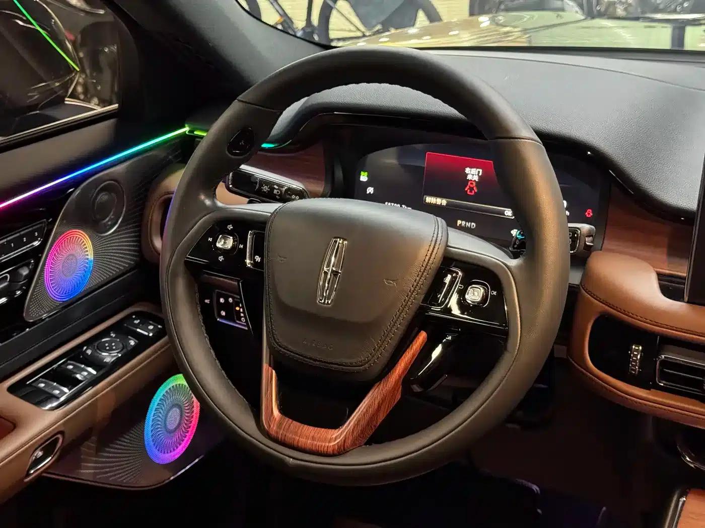 2022 Aviator 3.0T V6 AWD Premium Edition — миниатюра 4