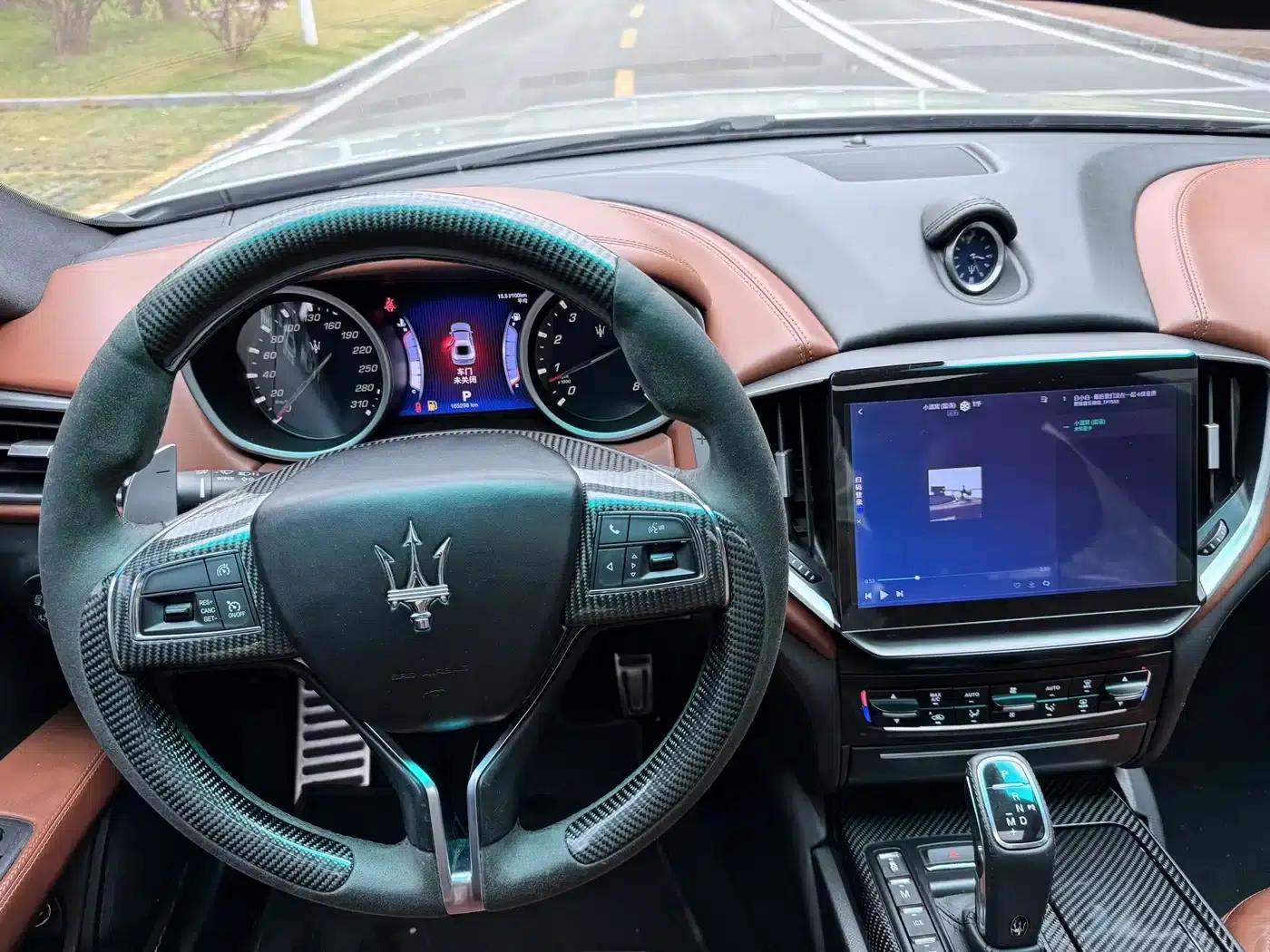 2014 Ghibli 3.0T Standard Edition — миниатюра 13