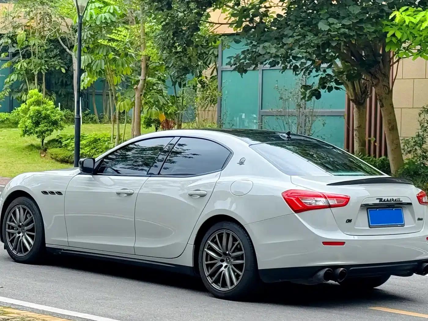 2014 Ghibli 3.0T Standard Edition — миниатюра 4