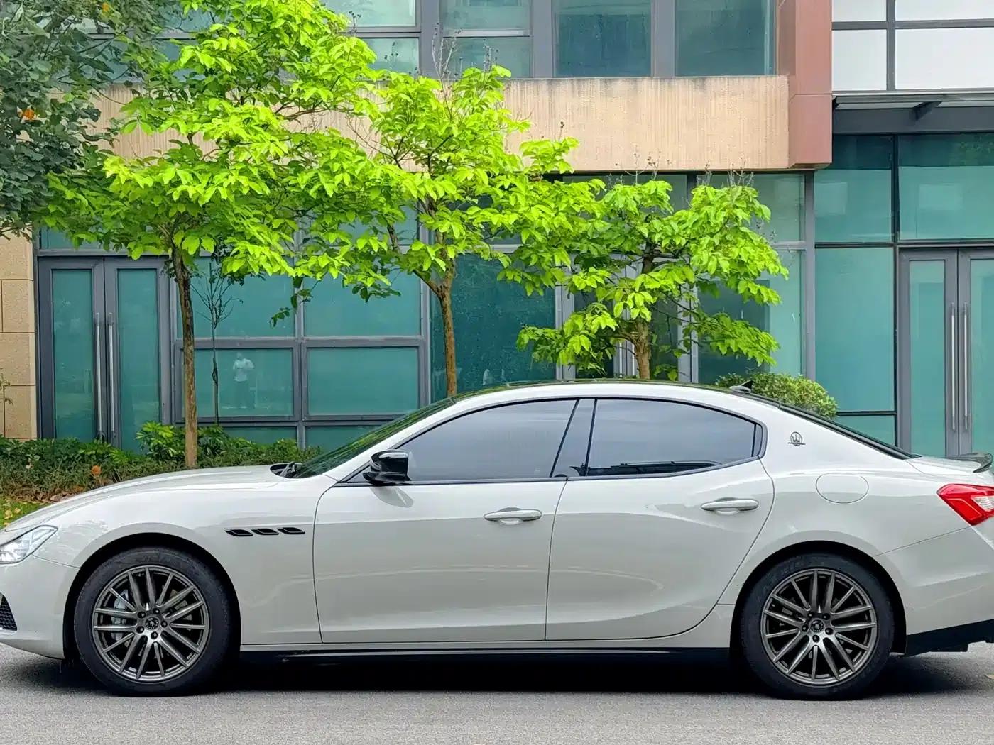 2014 Ghibli 3.0T Standard Edition — миниатюра 7