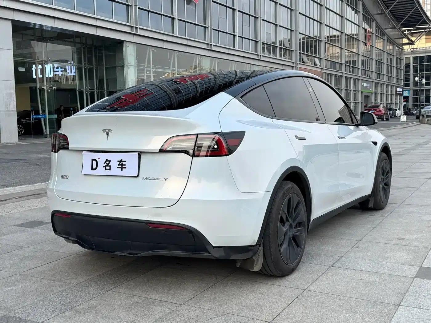 Model Y 2024 Rear-Wheel Drive — миниатюра 8