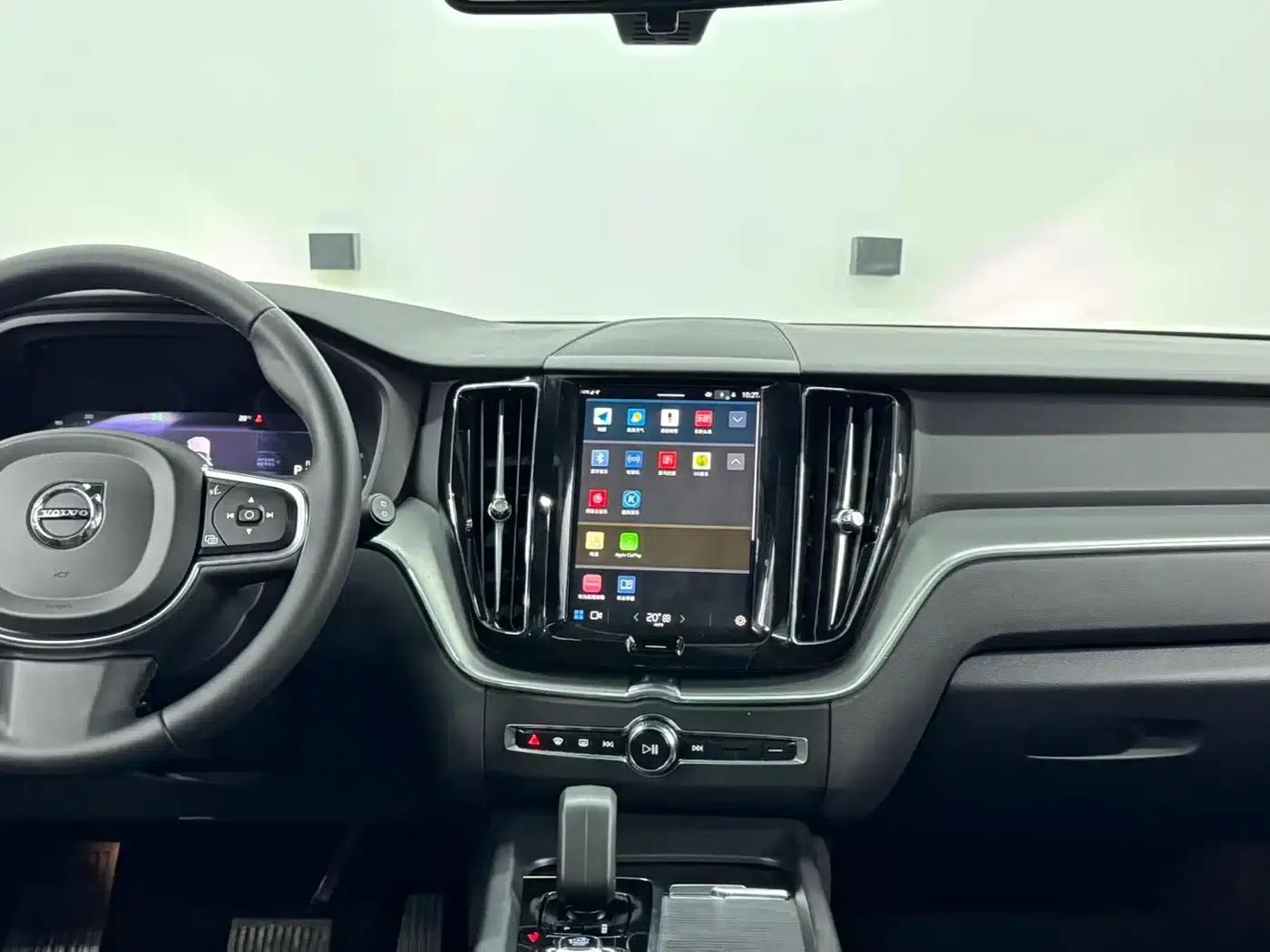 2023 Volvo XC60 B5 AWD Inscription Luxury Edition — миниатюра 12