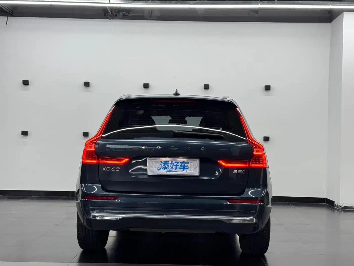 2023 Volvo XC60 B5 AWD Inscription Luxury Edition — миниатюра 14