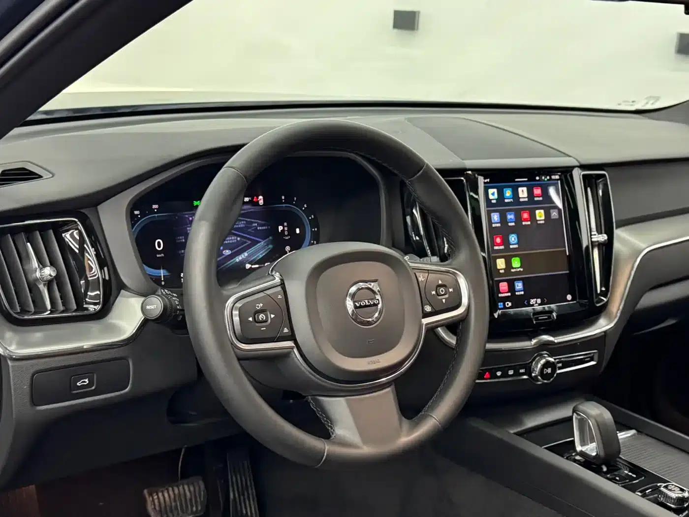 2023 Volvo XC60 B5 AWD Inscription Luxury Edition — миниатюра 7