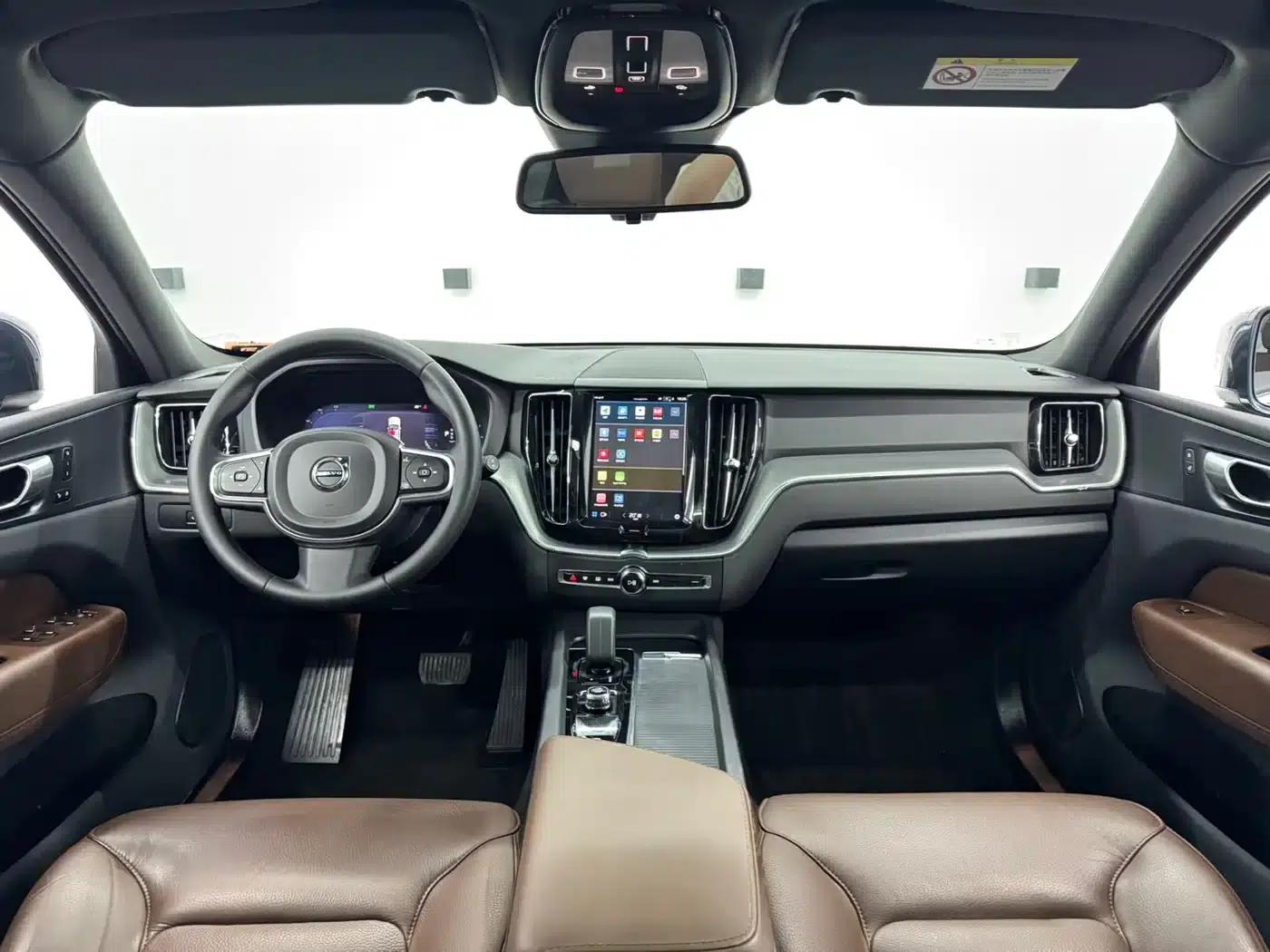 2023 Volvo XC60 B5 AWD Inscription Luxury Edition — миниатюра 8