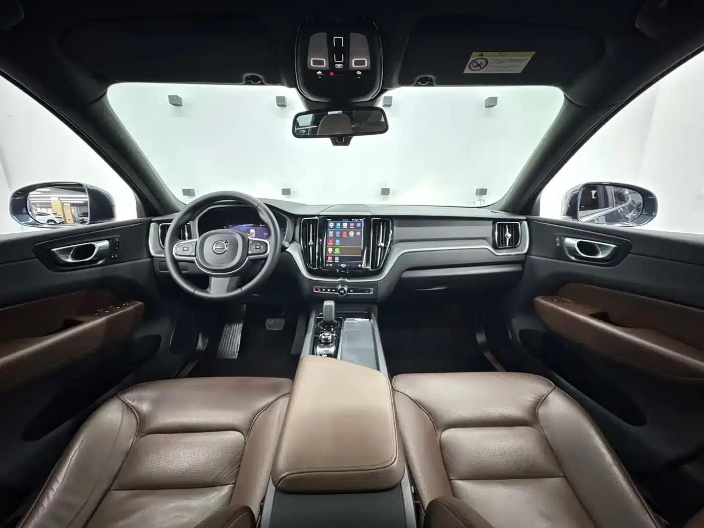2023 Volvo XC60 B5 AWD Inscription Luxury Edition — миниатюра 9