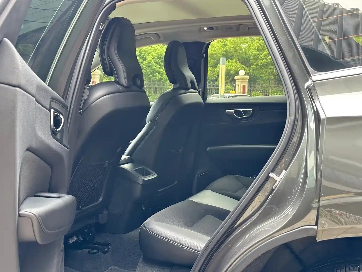 2020 Volvo XC60 T4 Smart Luxury Edition — миниатюра 5