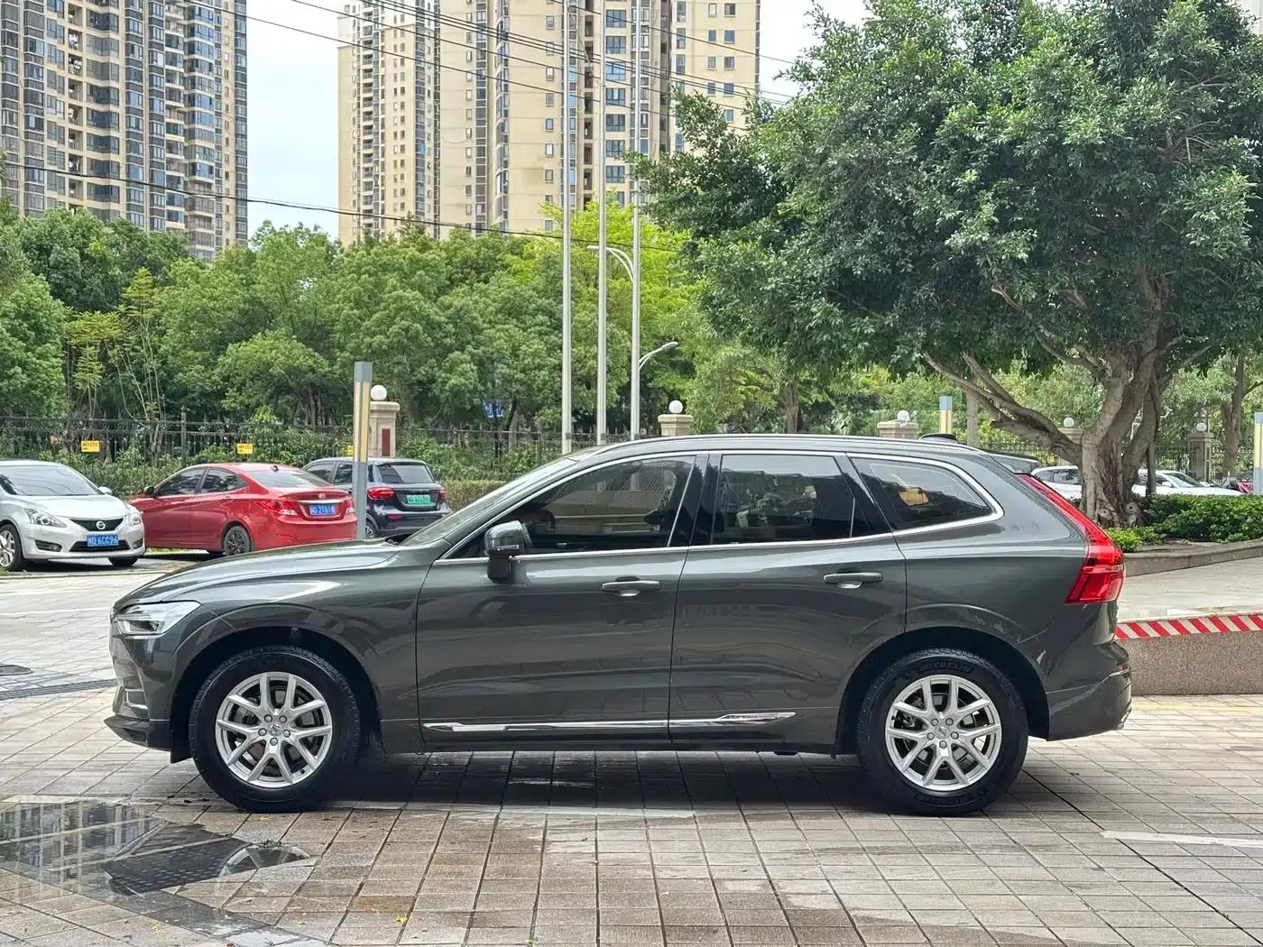 2020 Volvo XC60 T4 Smart Luxury Edition — миниатюра 8