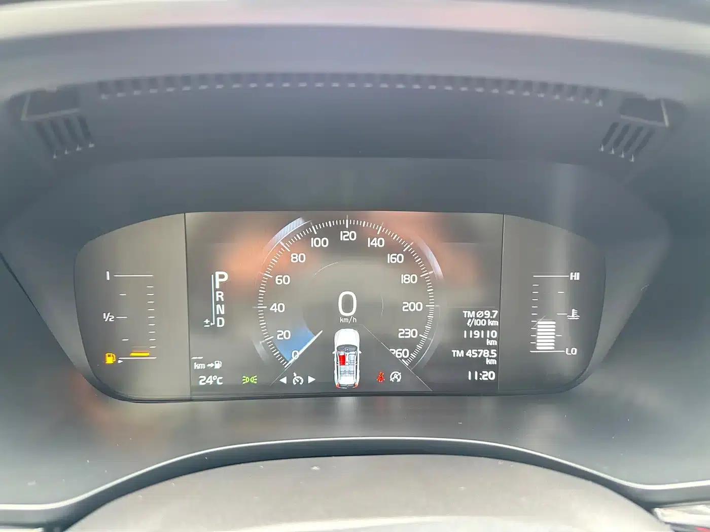2020 Volvo XC60 T4 Smart Luxury Edition — миниатюра 9