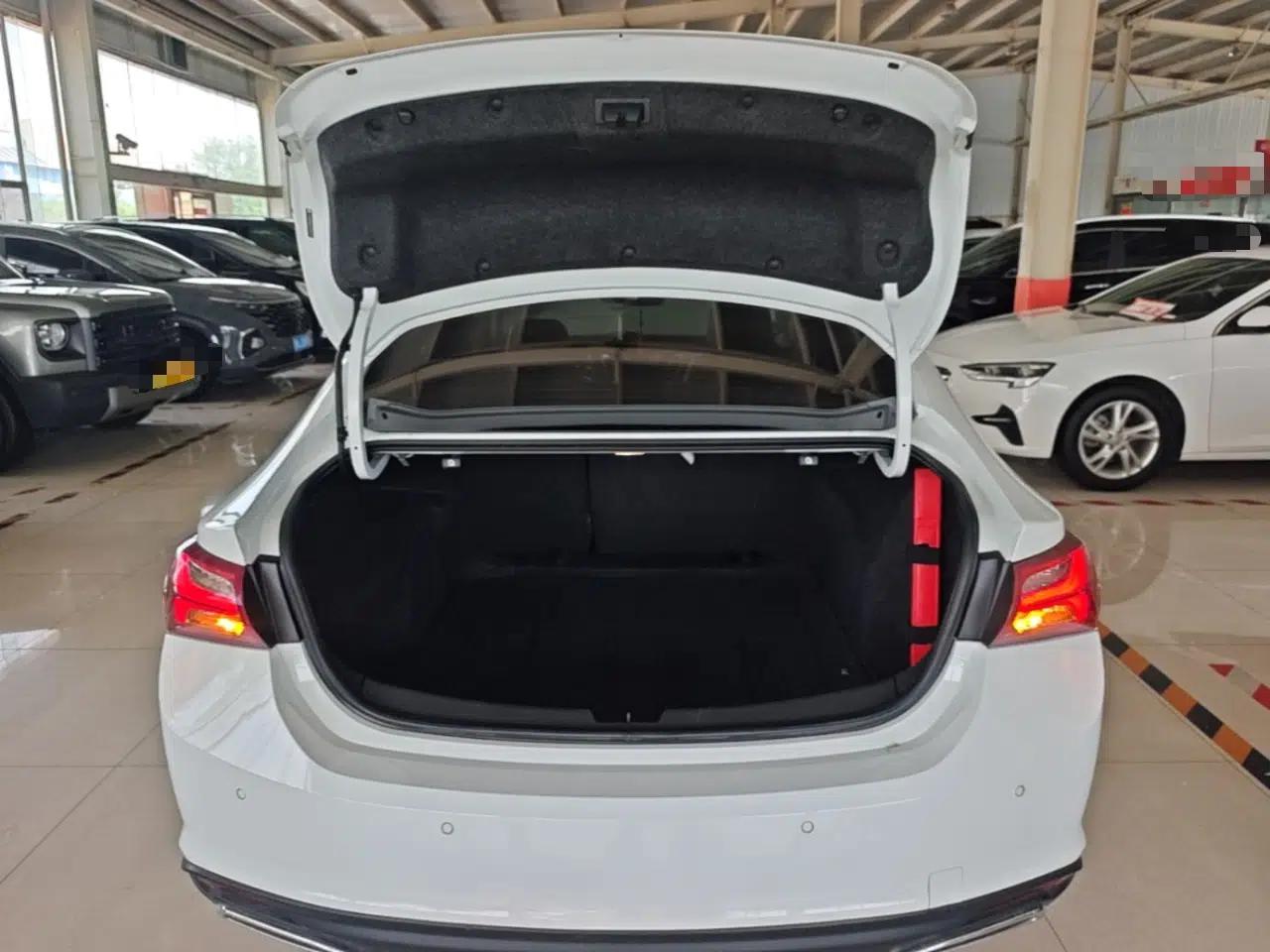 Chevrolet Malibu XL 2021 535T Automatic RuiLian Edition — миниатюра 22