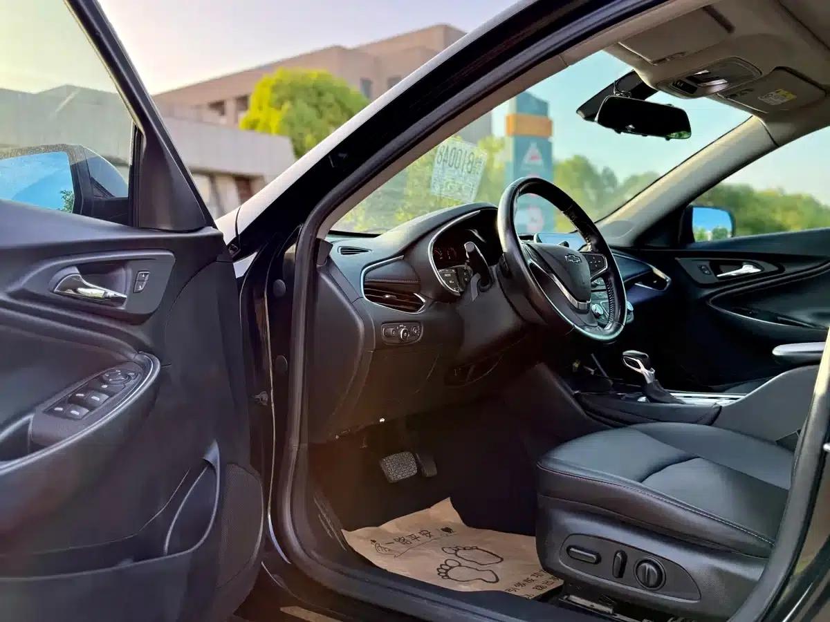 2021 Chevrolet Malibu XL Redline 550T Automatic Sport Edition — миниатюра 4