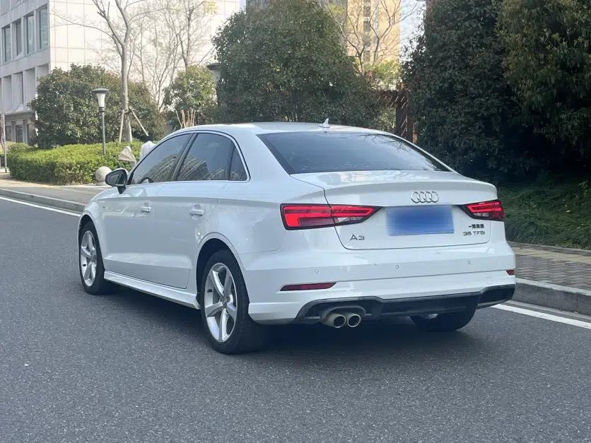 Audi A3 2018 30th Anniversary Edition Limousine 35 TFSI Fashion Model — миниатюра 4