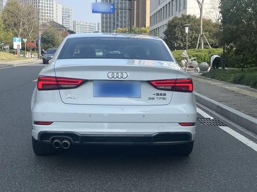 Audi A3 2018 30th Anniversary Edition Limousine 35 TFSI Fashion Model — миниатюра 5