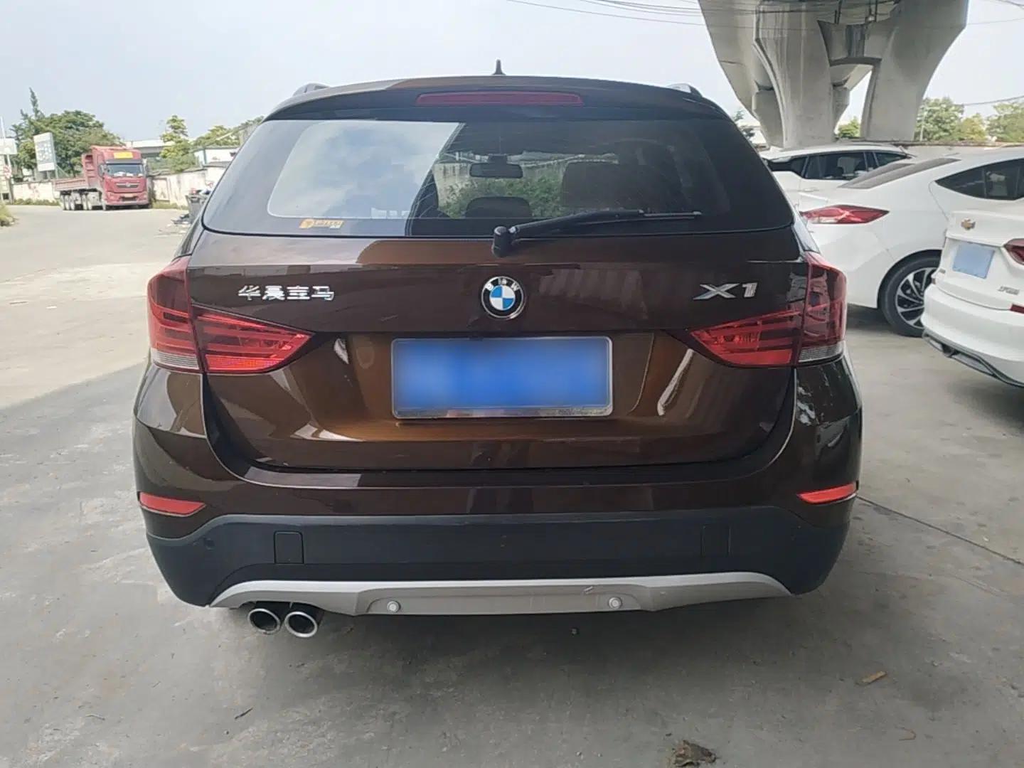 BMW X1 2014 sDrive18i Leading Model — миниатюра 5