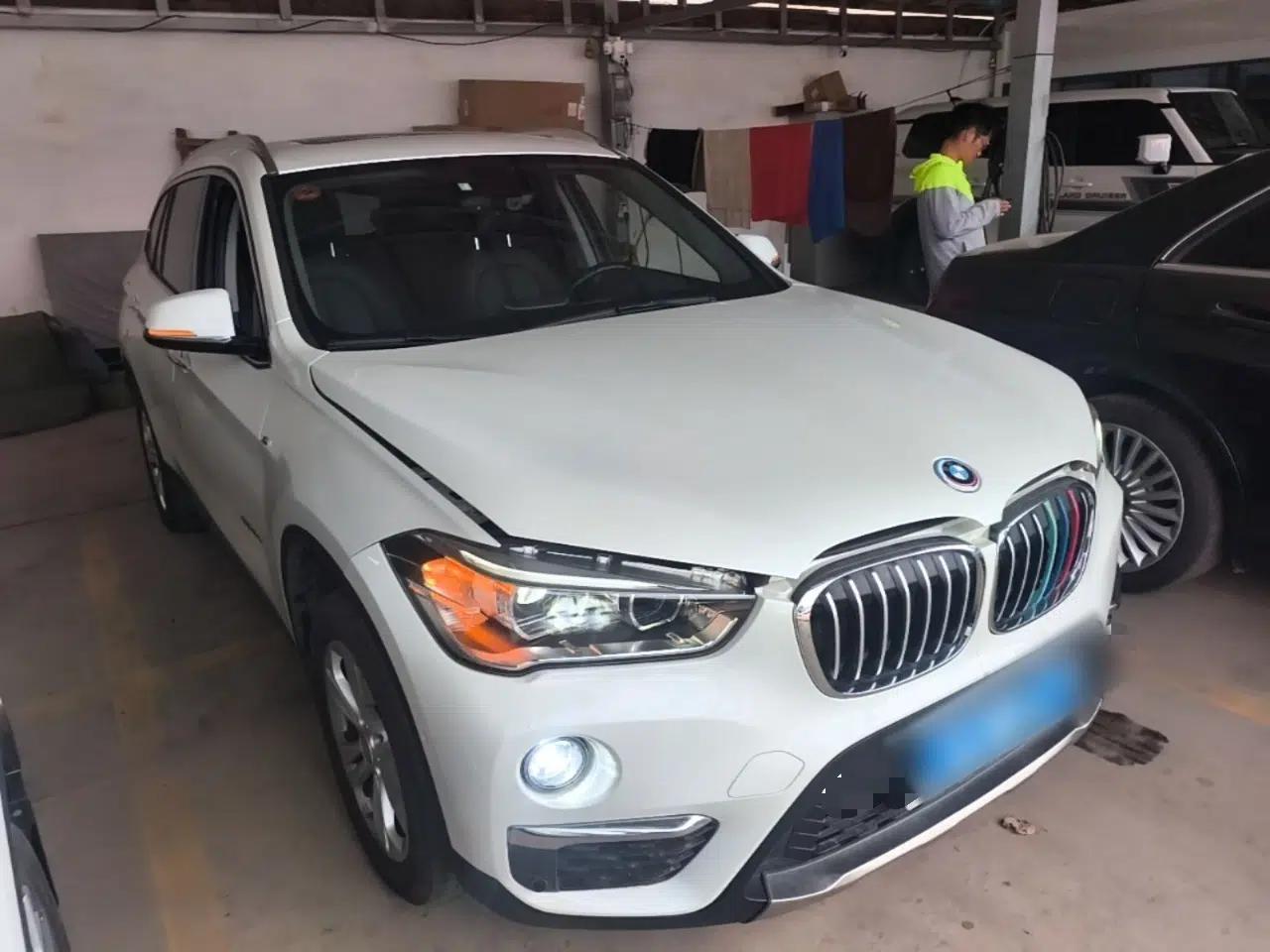 BMW X1 2016 sDrive18Li Premium Edition — миниатюра 3