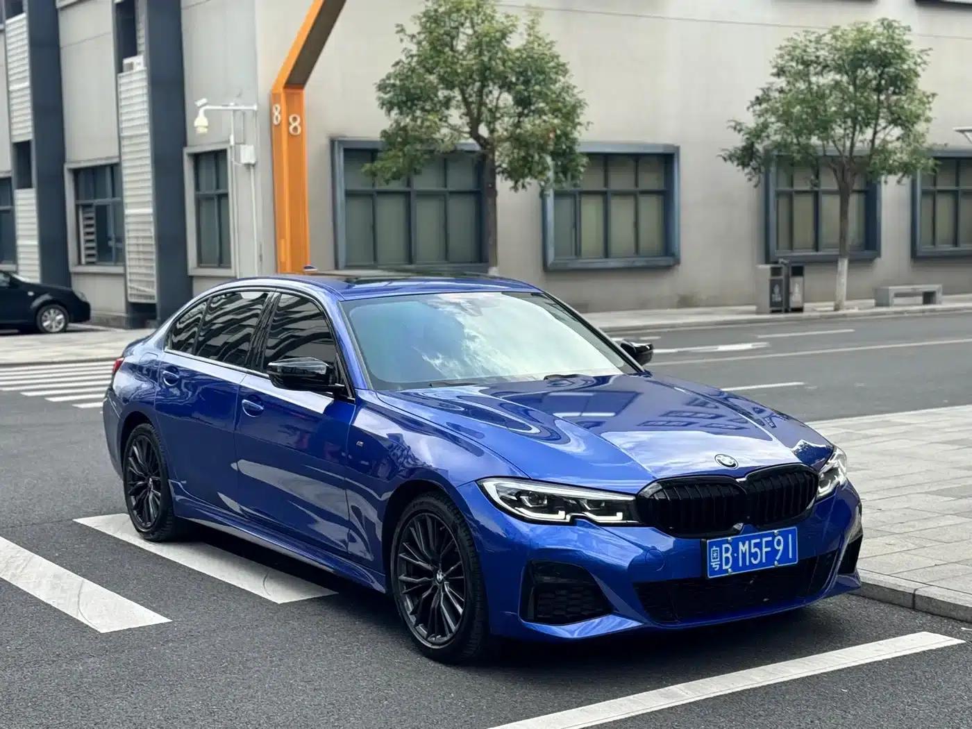 2021 BMW 3 Series 325Li M Sport Shadow Edition — миниатюра 3