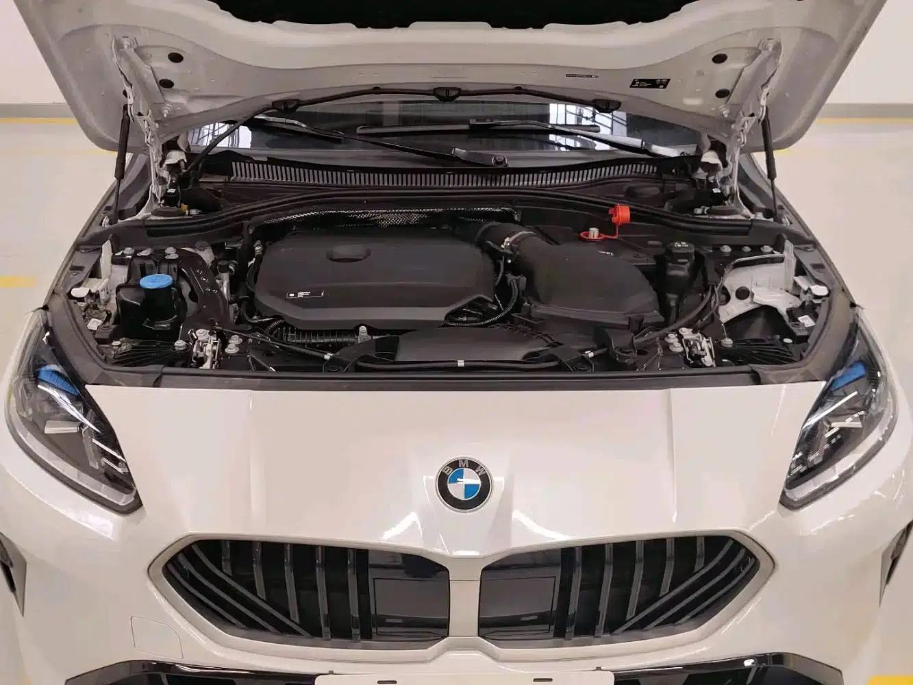 2025 BMW 2 Series 225L M Sport Package — миниатюра 3