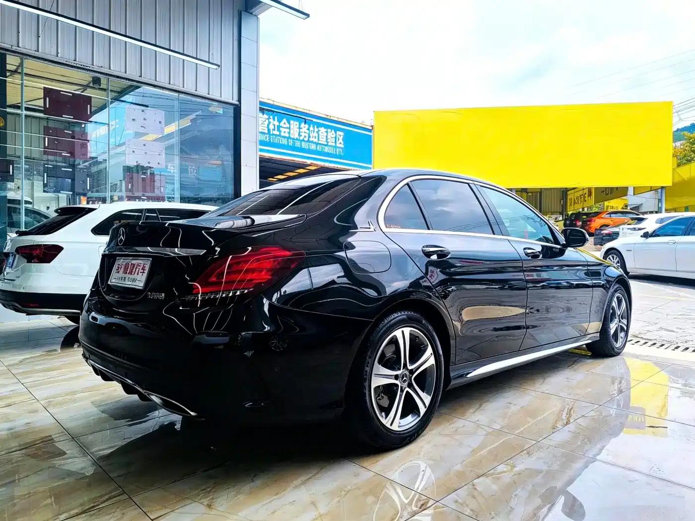 2020 Mercedes-Benz C-Class C 260 L Sport Edition — миниатюра 11