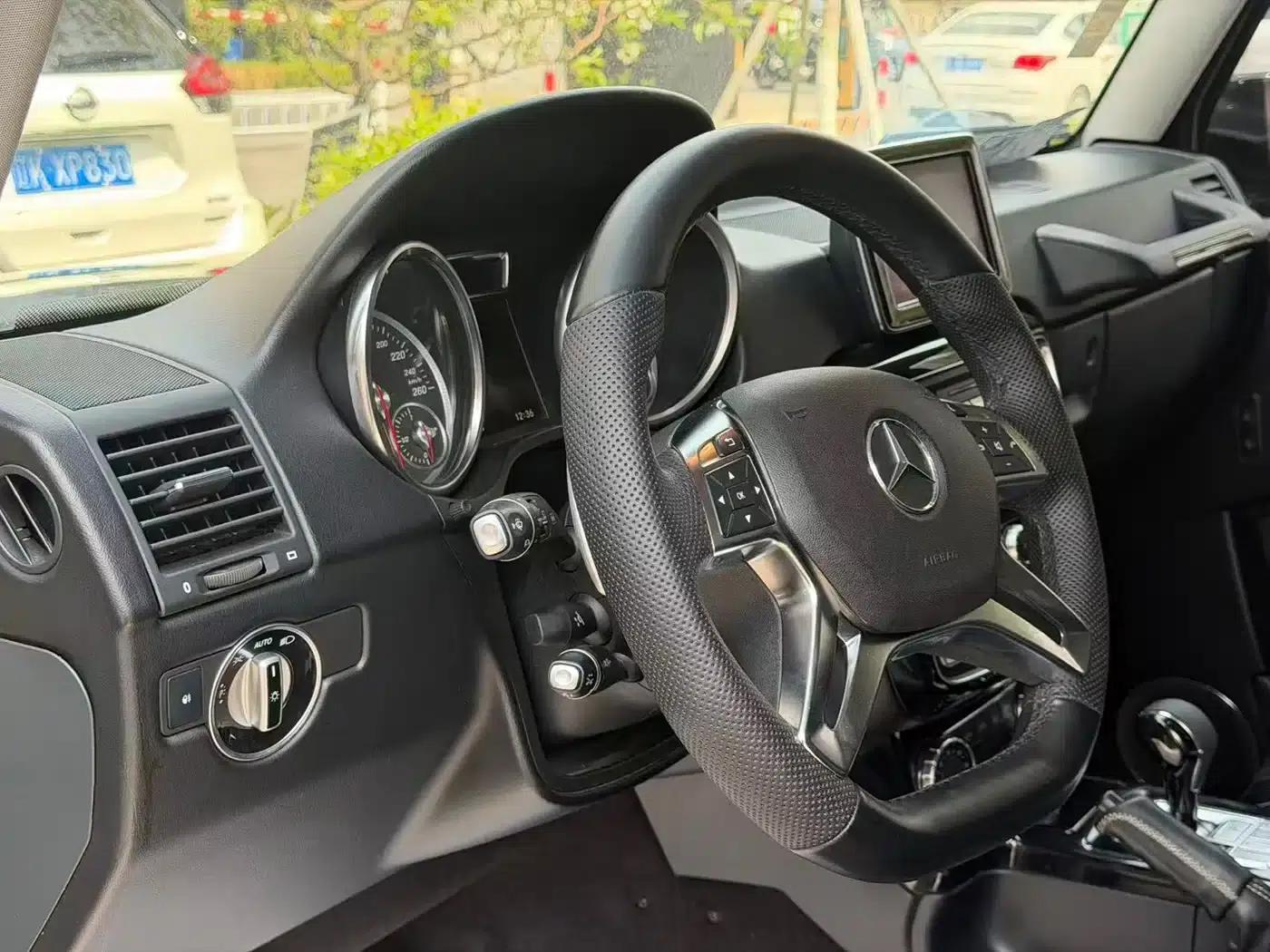 2016 Mercedes-Benz G-Class G 500 — миниатюра 4